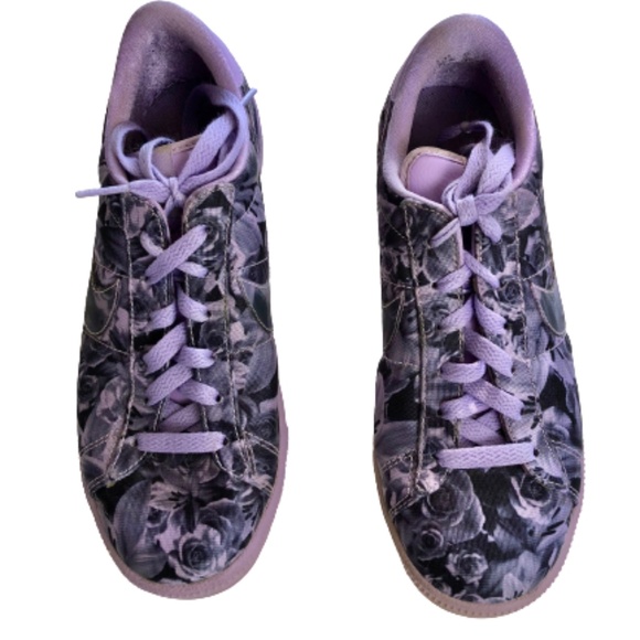 Nike Sample Classic CS Tennis Shoes Floral Roses Lilac Color - Picture 3 of 7